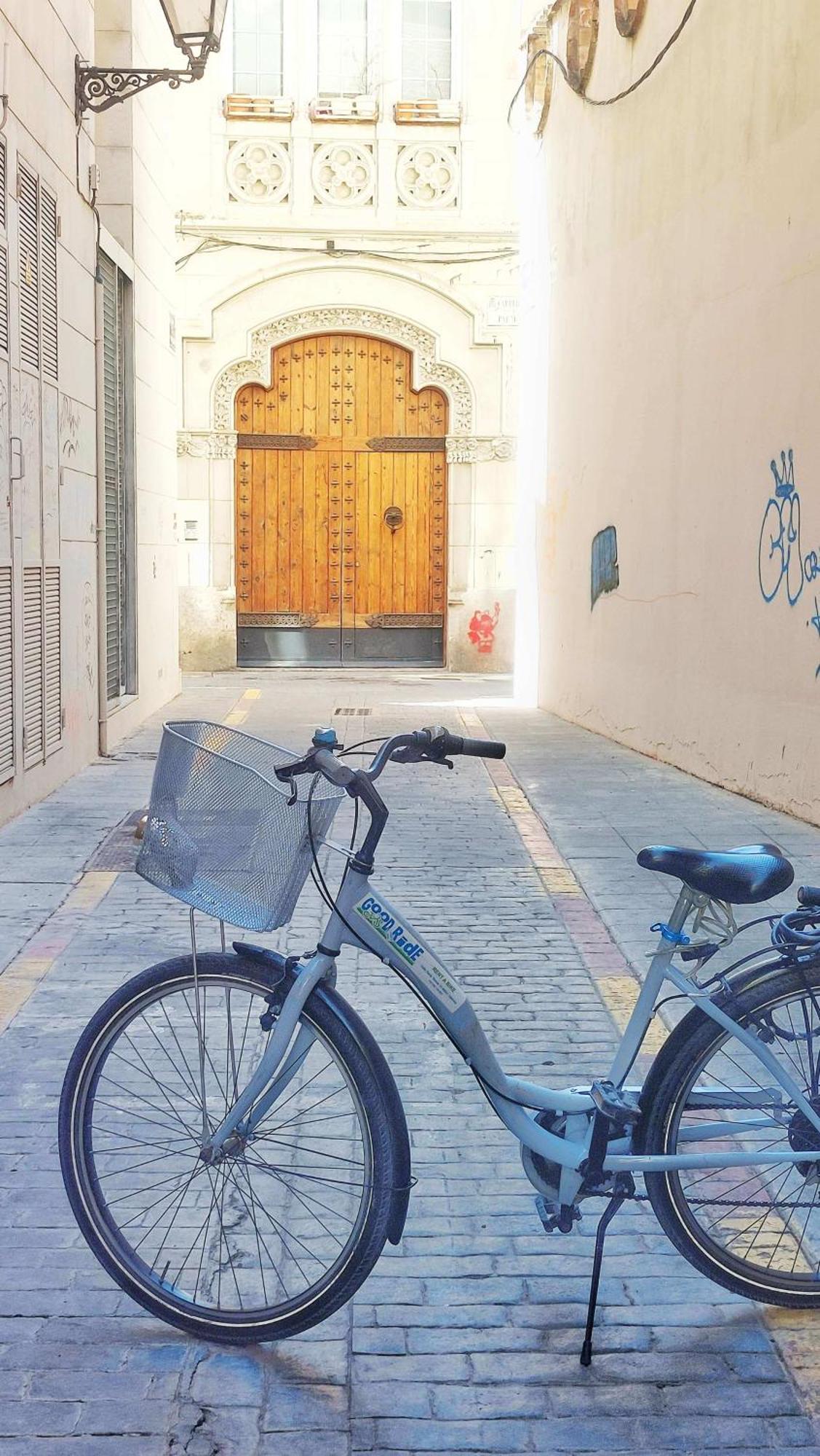 Hogar Vera Apartments&Bikes Valencia Exterior photo